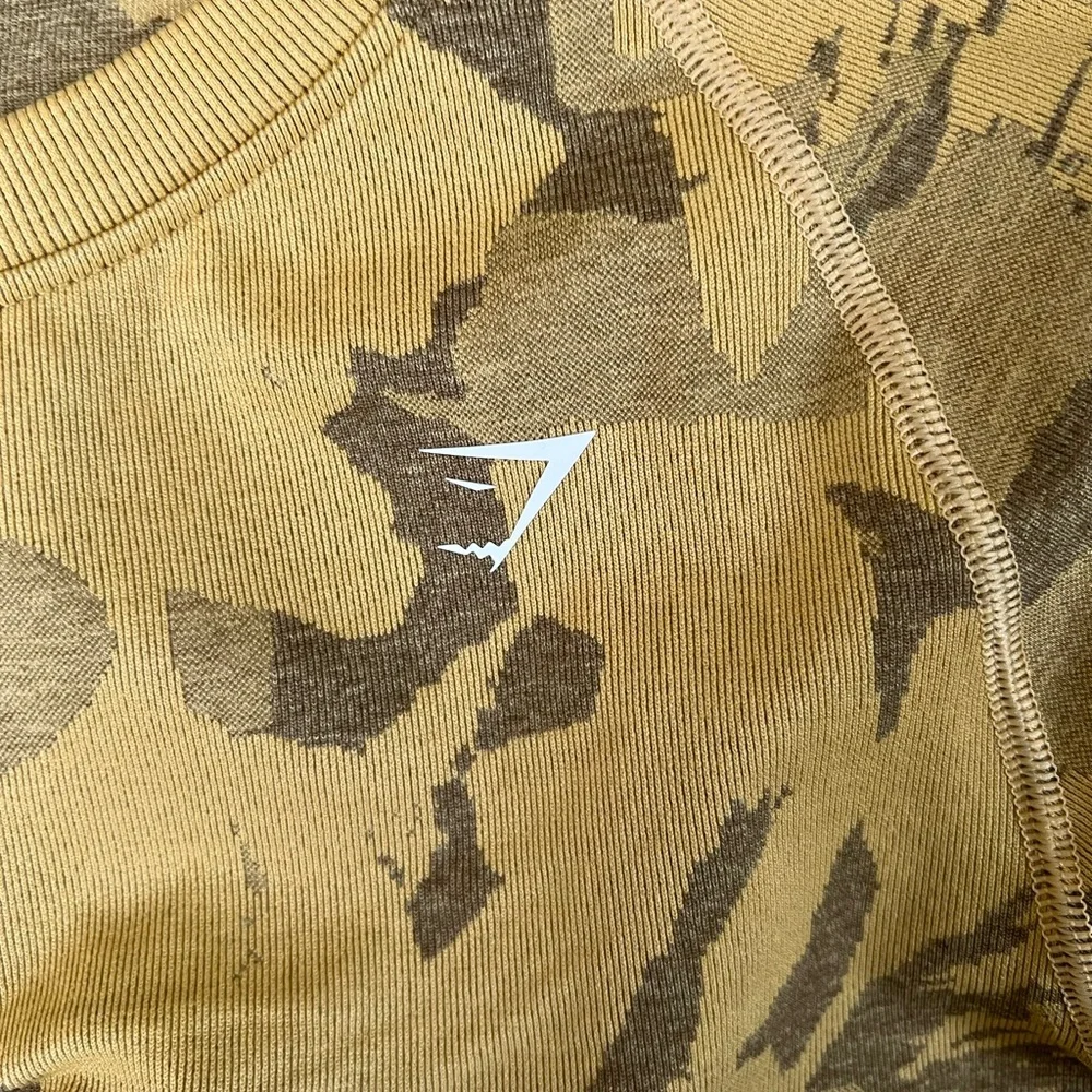 Gymshark Camo Workout Set - Picture 5 of 13